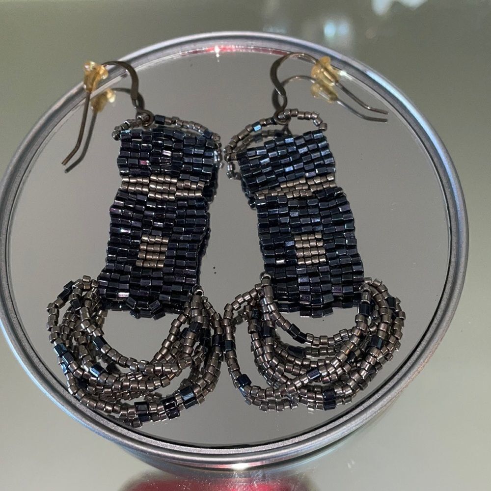 Dark gray & silver beaded dangle wire earrings‎